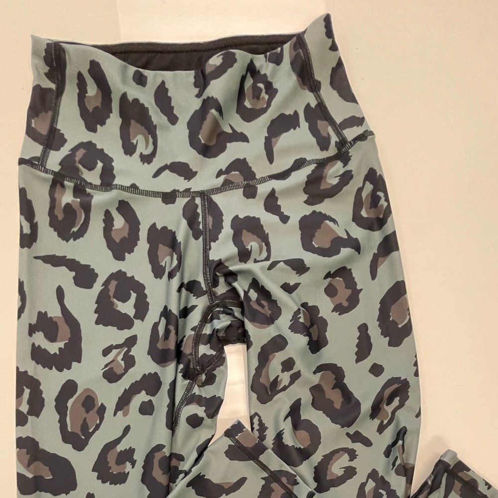 CHRLDR - Big Leopard - High Waisted Leggings